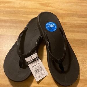 New black Columbia Flip Flop